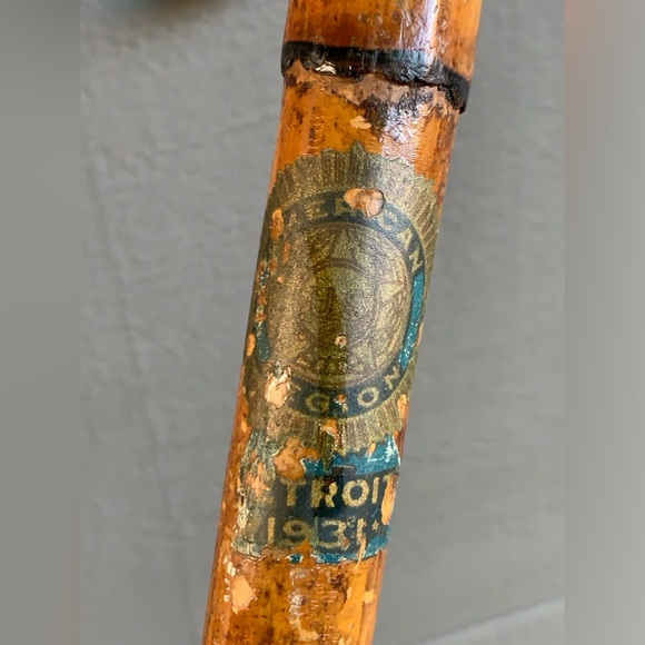 1931 Vintage Wooden Detroit American Legion Decal Badge Functional Souvenir Cane - Picture 8 of 16